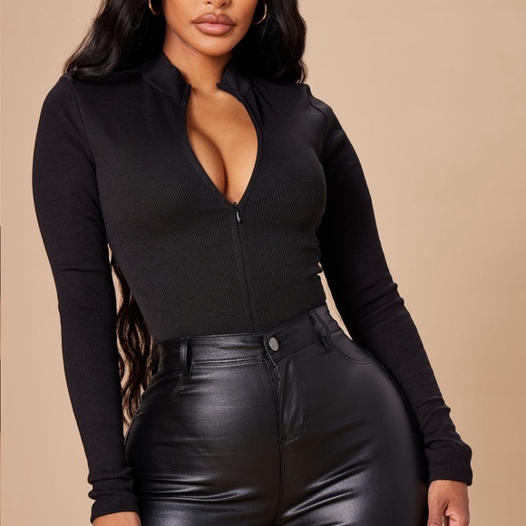 Fashion Nova Tops - Black Long-Sleeve Zip Front Women’s bodysuit NEW
